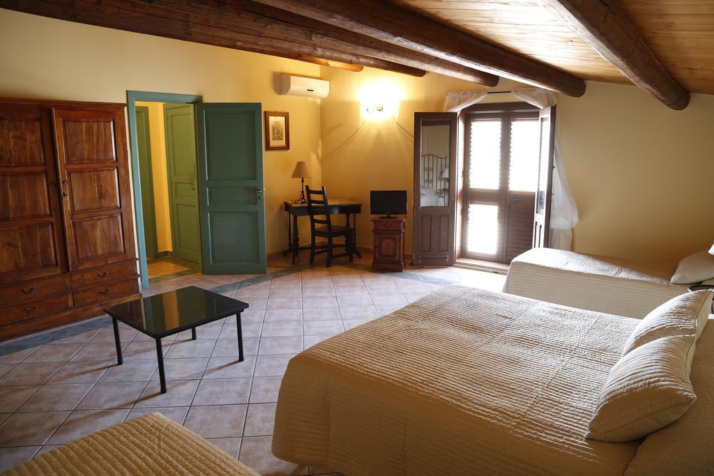 Albergo La Fontanella Noto Exterior foto